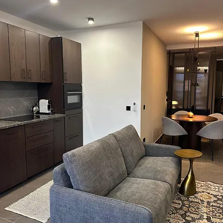 Seafront Luxury Apartament *