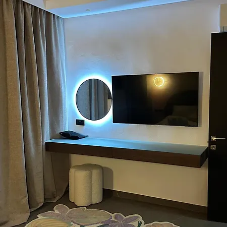 Seafront Luxury Apartament *