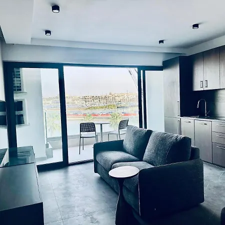 Apartment Seafront Luxury Gzira